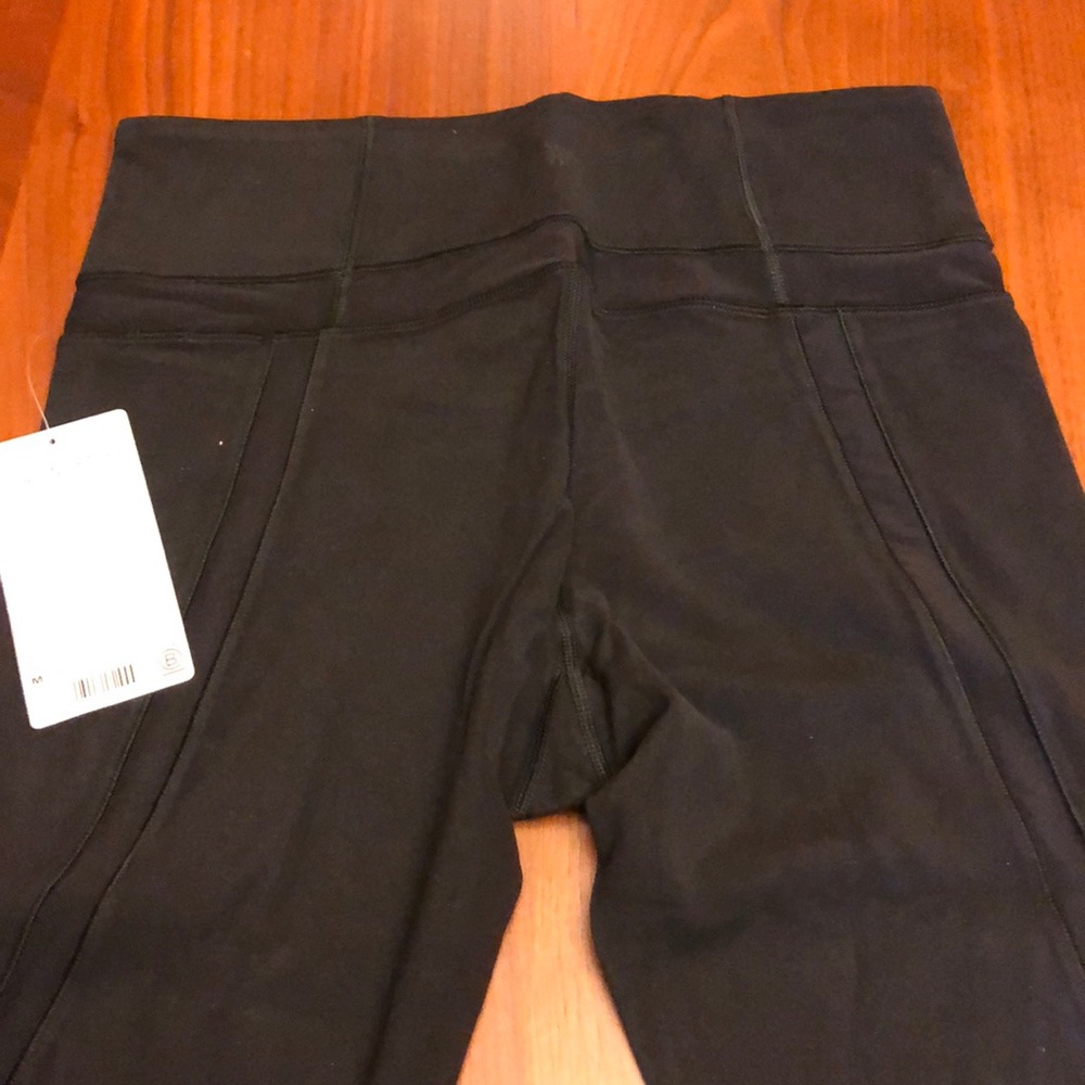 Athleta Elevation 7/8 tight. BRAND NEW with tag.